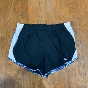 Nike running short small